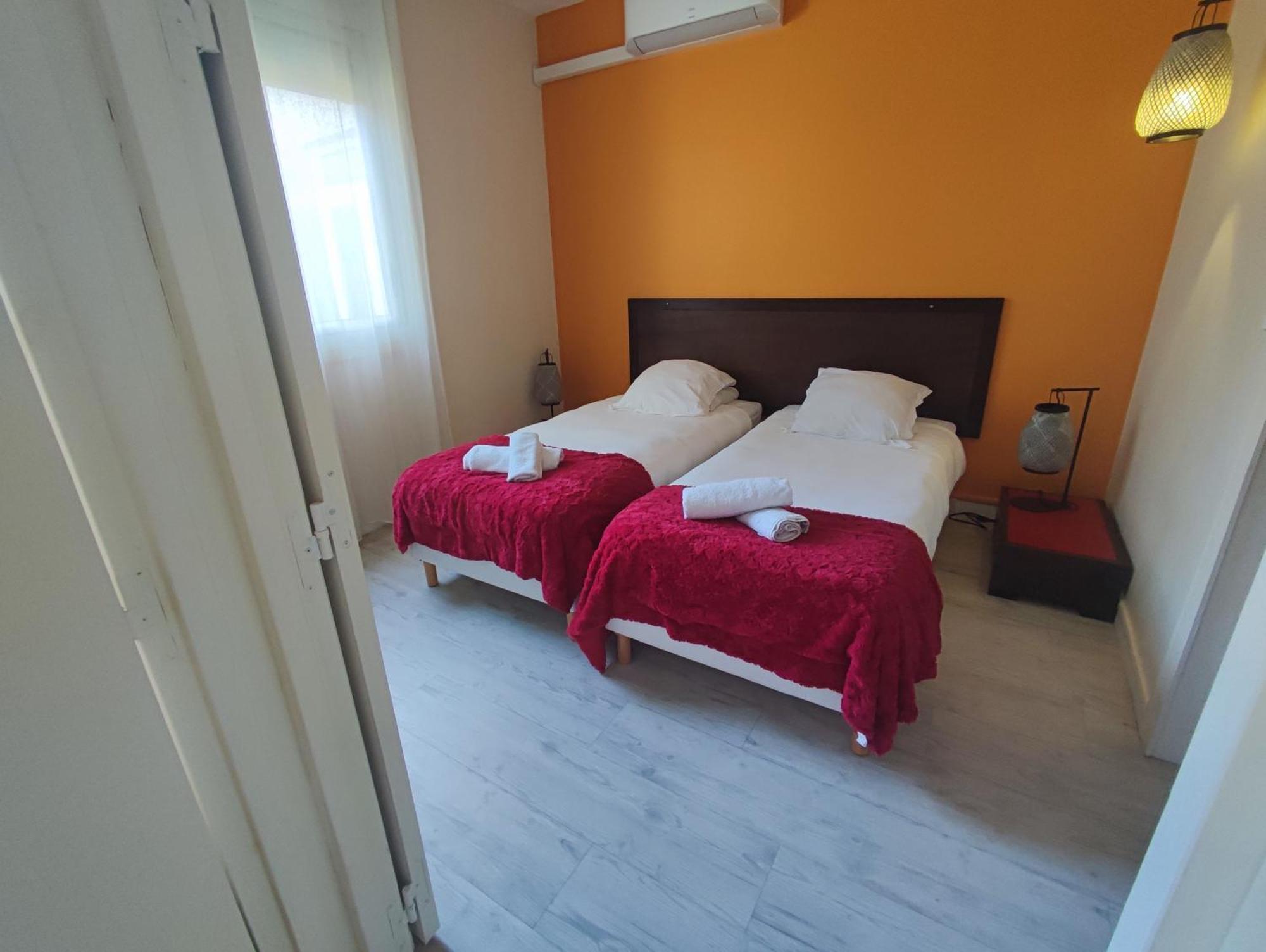 Moodz Hotel Vienne Pont-Eveque Экстерьер фото