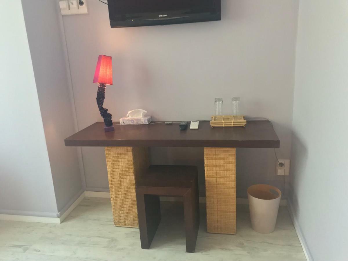 Moodz Hotel Vienne Pont-Eveque Экстерьер фото